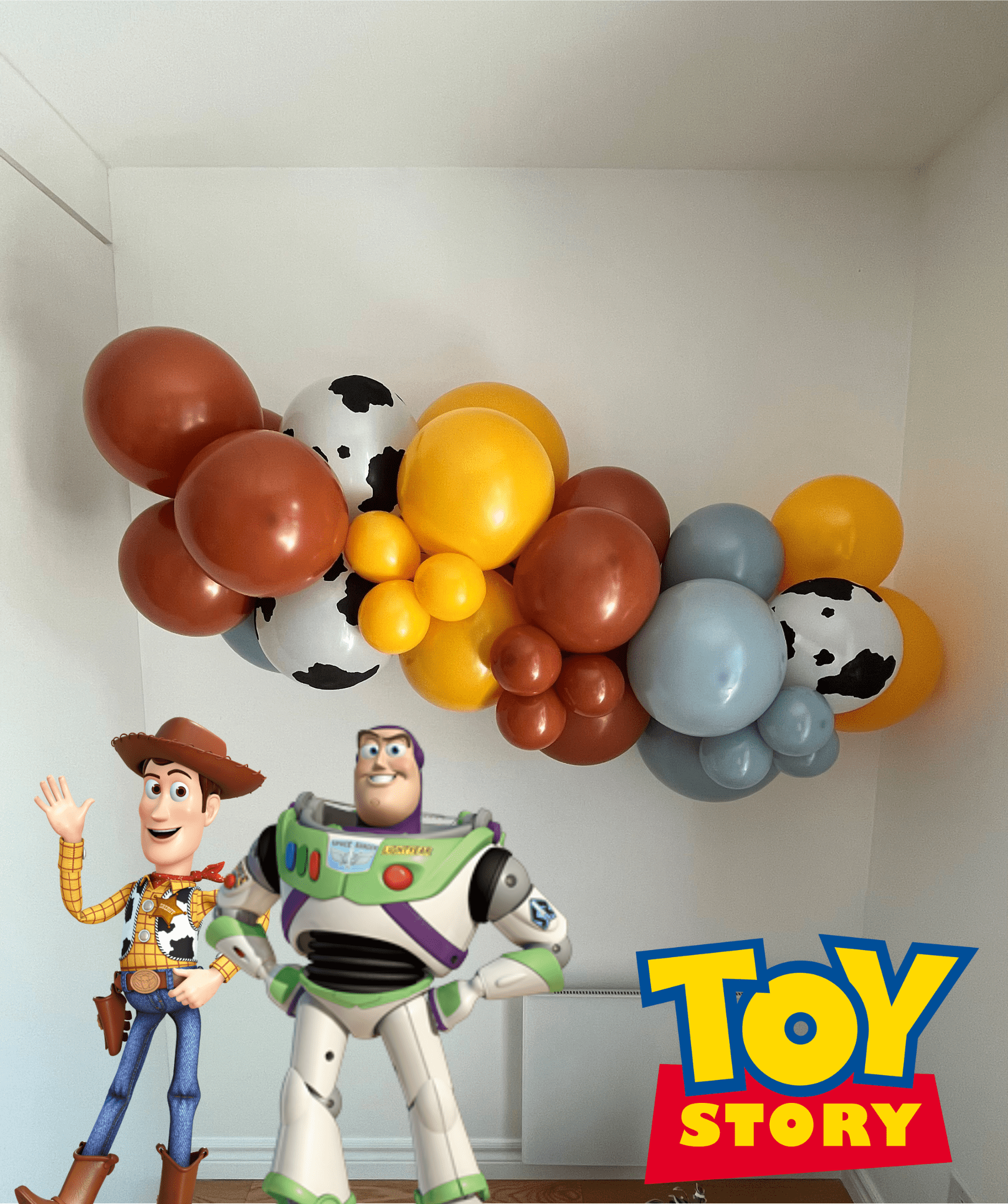 Arche de ballon ''Toy story'' - Boutique C'est la fête